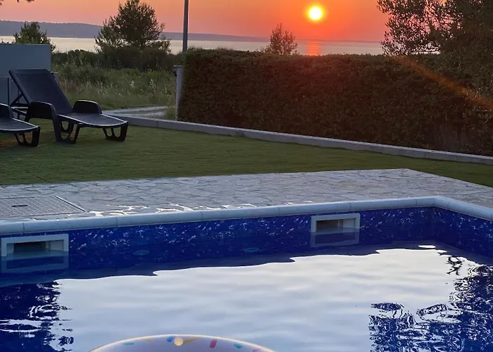 Family-friendly With Swimming Pool Ljubac, Zadar - 14148
