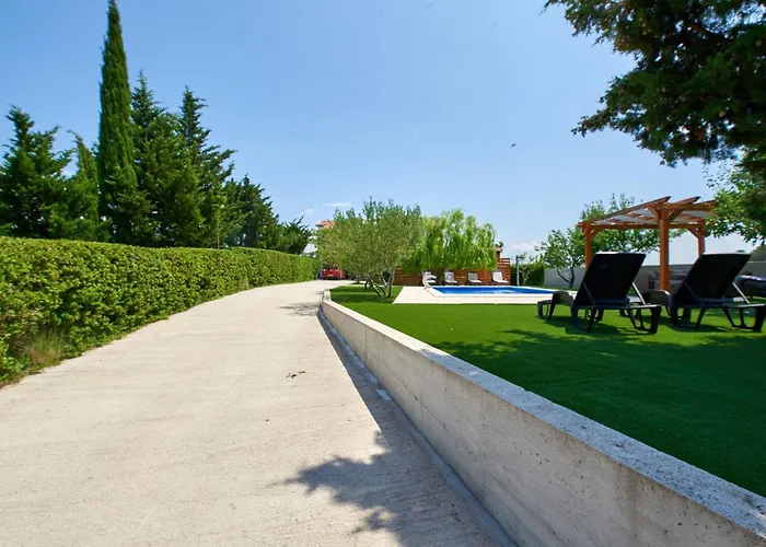 Family-friendly With Swimming Pool Ljubac, Zadar - 14148
