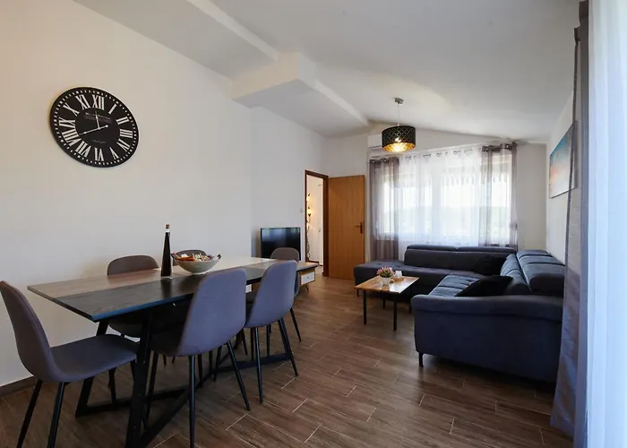 Appartement Family-friendly With Swimming Pool Ljubac, Zadar - 14148 *
