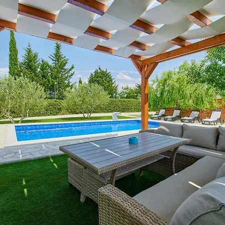 Family-friendly With Swimming Pool Ljubac, Zadar - 14148 Ražanac