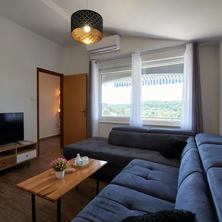 Apartment Family-friendly With Swimming Pool Ljubac, Zadar - 14148 *